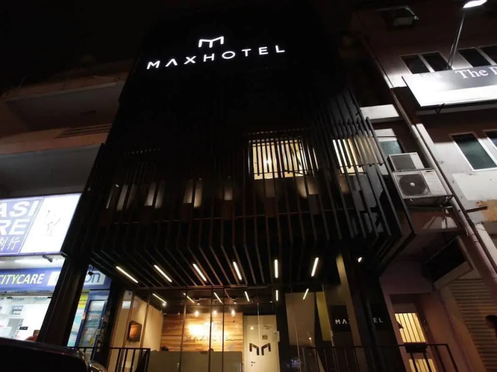 Max Hotel Subang Jaya - photo 1