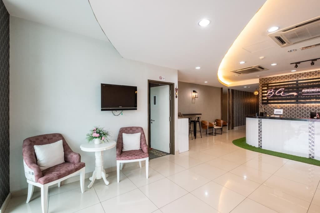 BG Business Hotel - photo 2