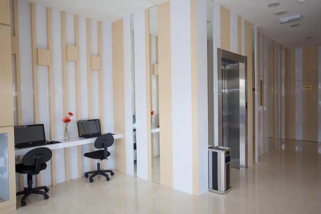 Twenty Nine Hotel - photo 2