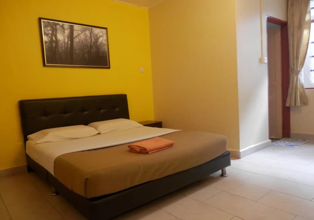Eight Mentigi Guest House - photo 3