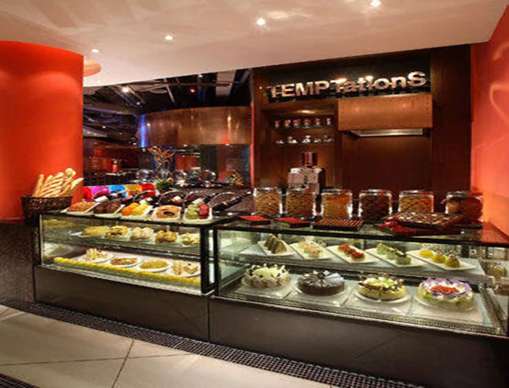 Renaissance Kuala Lumpur Hotel & Convention Centre - photo 11