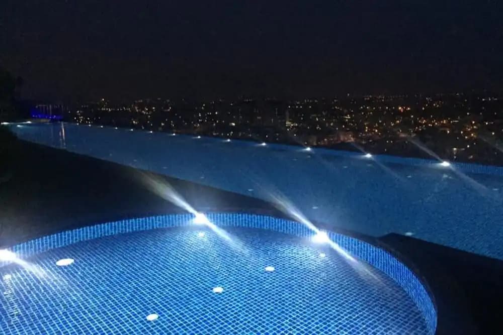 Vinz at Silverscape Luxury Residence - photo 13