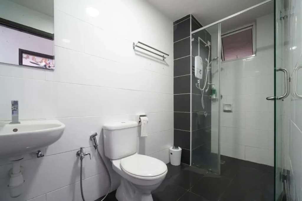 Lovely 2Br Majestic Condo 6 Pax Pool View - photo 5