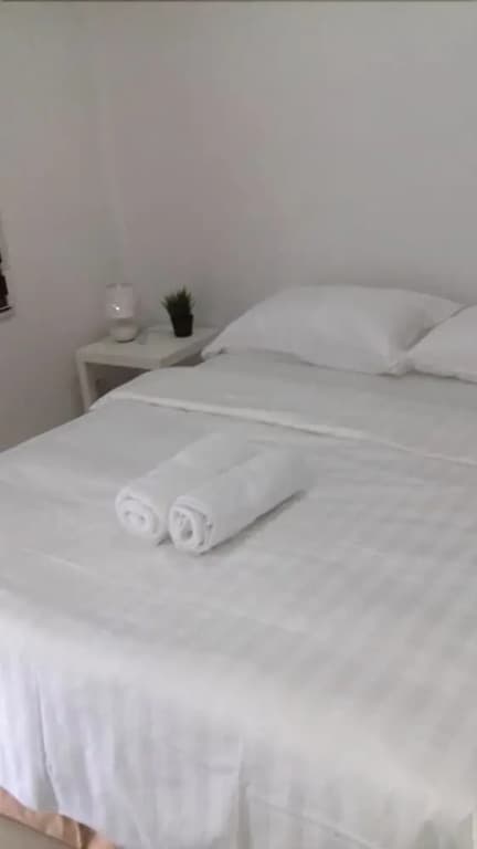 Sideroad Guesthouse - photo 2
