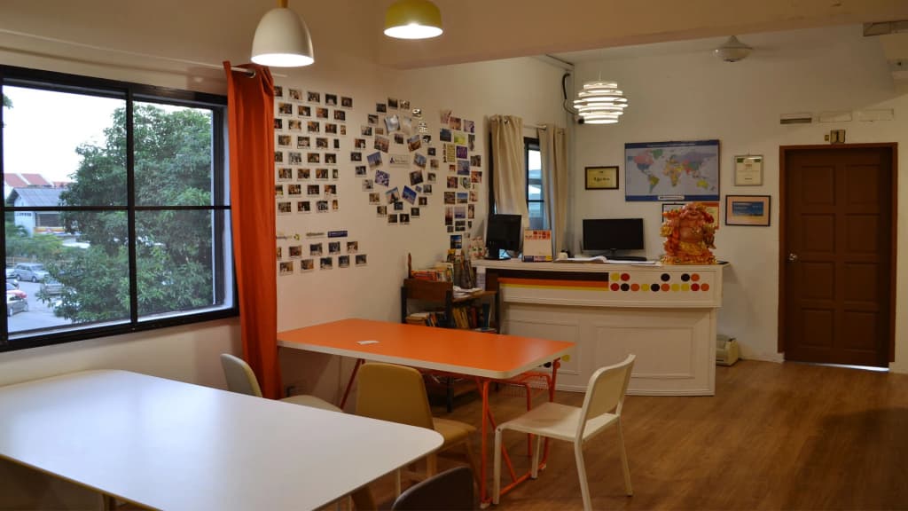 Ringo's Foyer Guest House - Hostel - photo 2