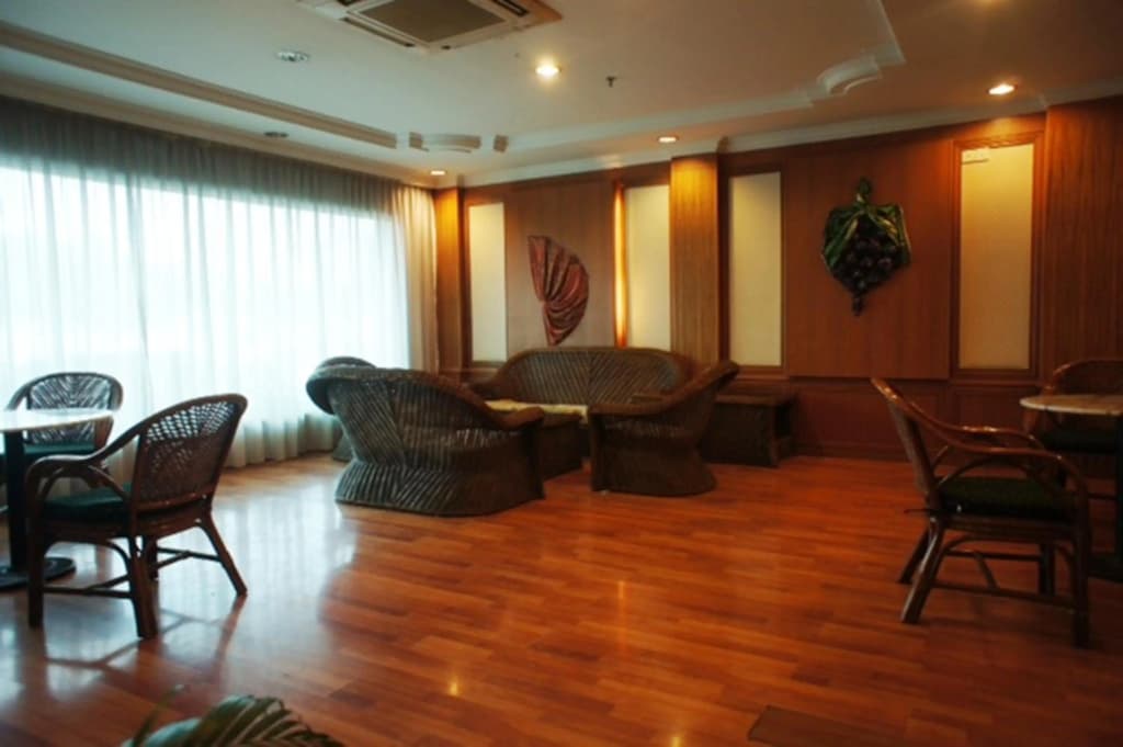Tyng Garden Hotel Sandakan - photo 12