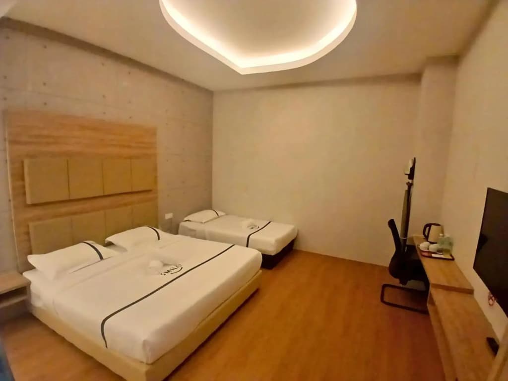 Top Holiday Hotel @ The Mines Seri Kembangan - photo 30