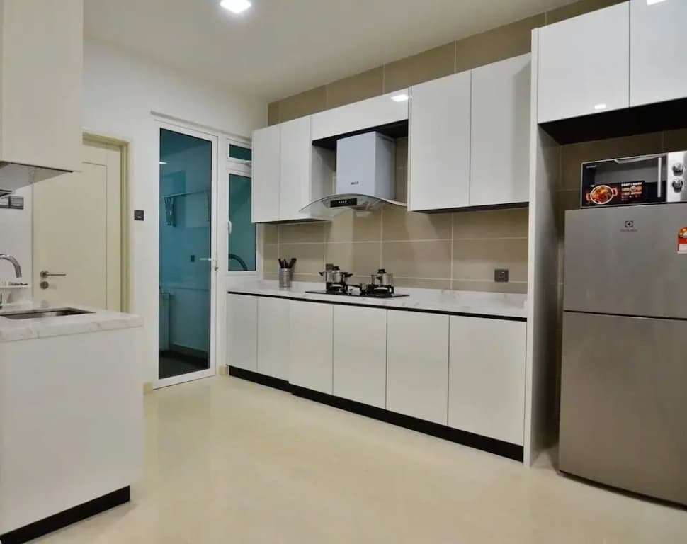 Comfy 2BR Tritower Suite Near JB Ciq, Jbcc & Capri - photo 21