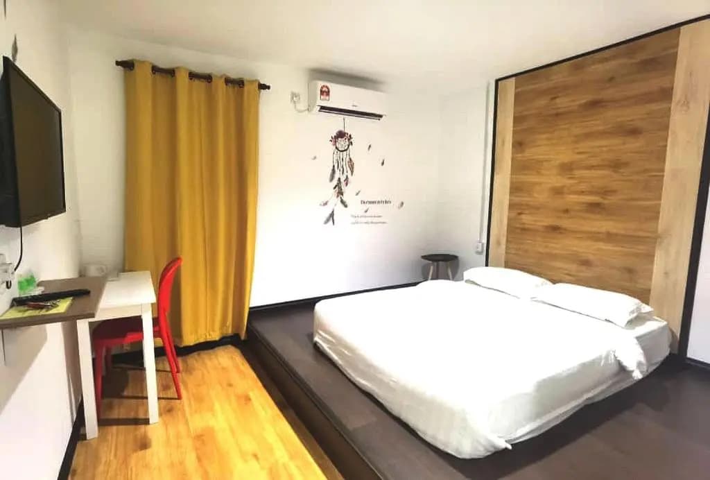 OYO HOME 90667 Chen Room Bs - photo 12