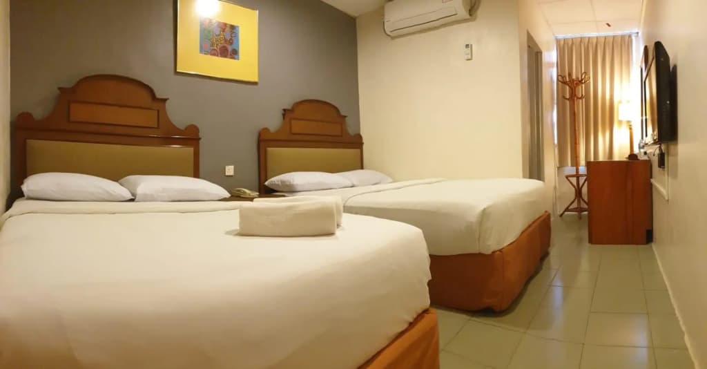 Golden Court Hotel @ Taman Pelangi - photo 18