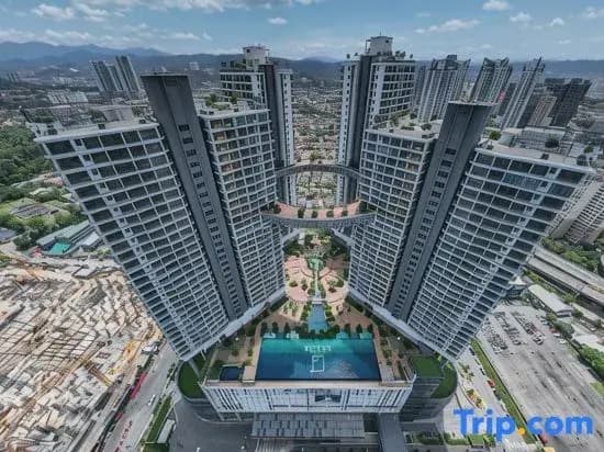 Datum Jelatek Residence by Airhost - photo 1