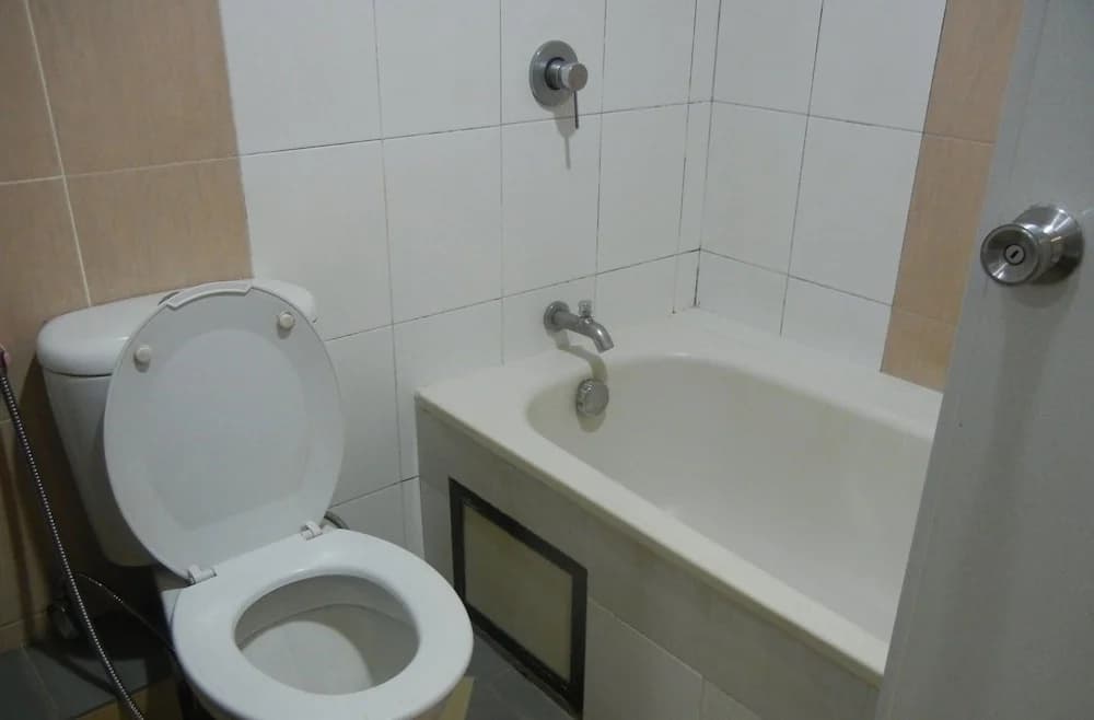 Borneo Hotel - photo 8