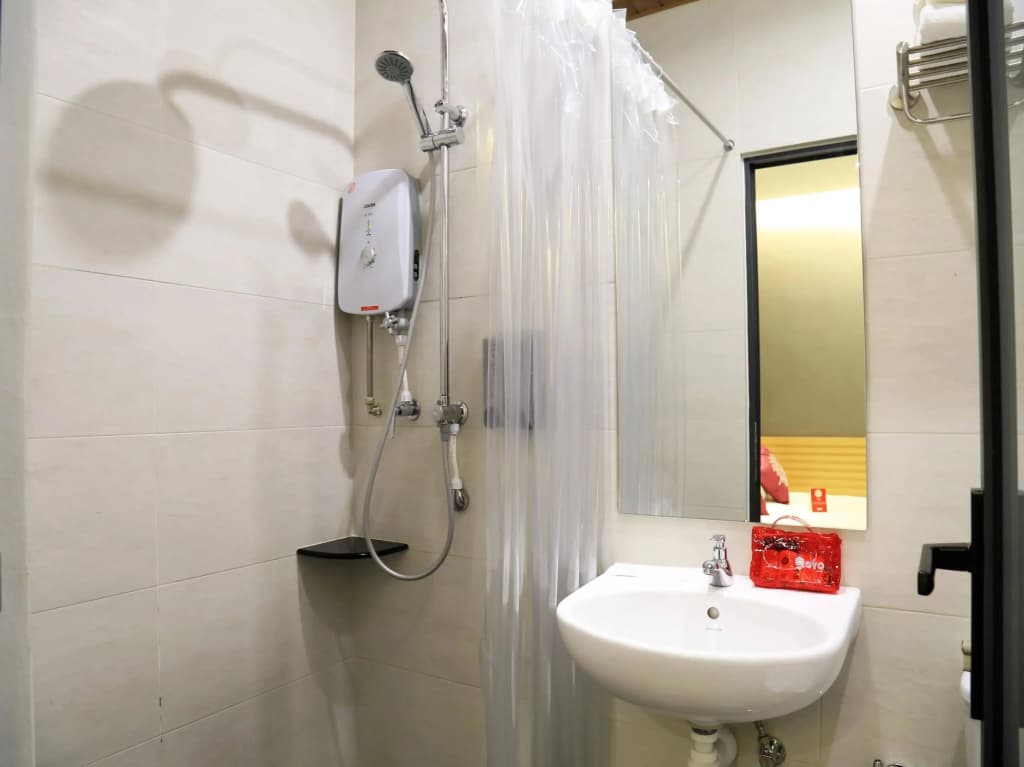 B Street Hotel - photo 7