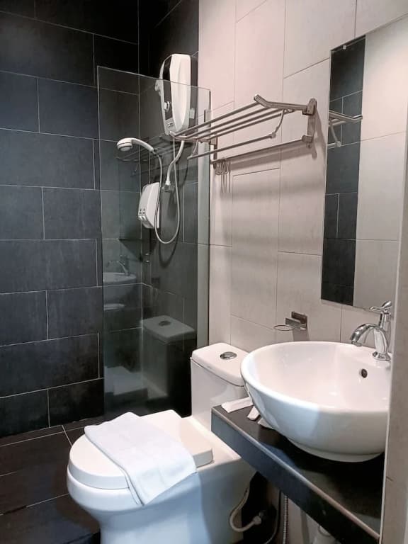 Kozi Hotel - Bukit Indah - photo 7