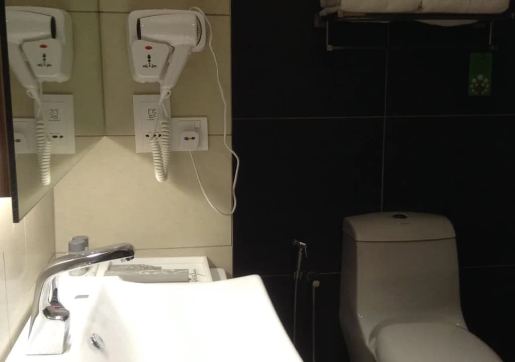 Kings Green Hotel - photo 10