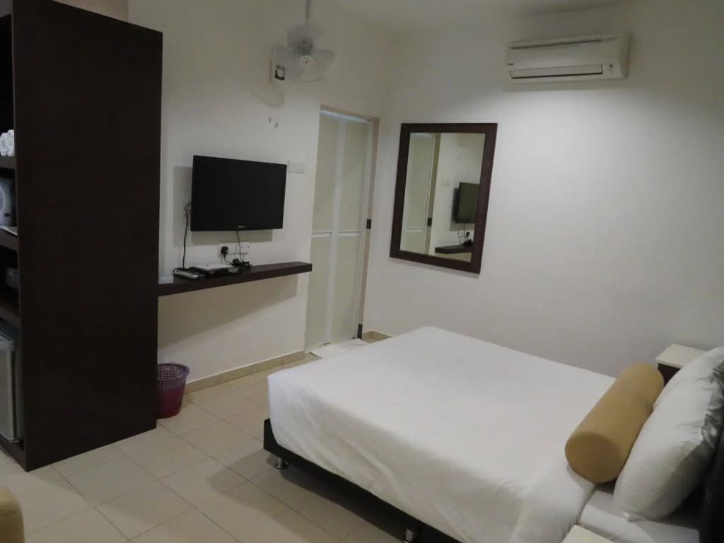 Cactus Inn - photo 3