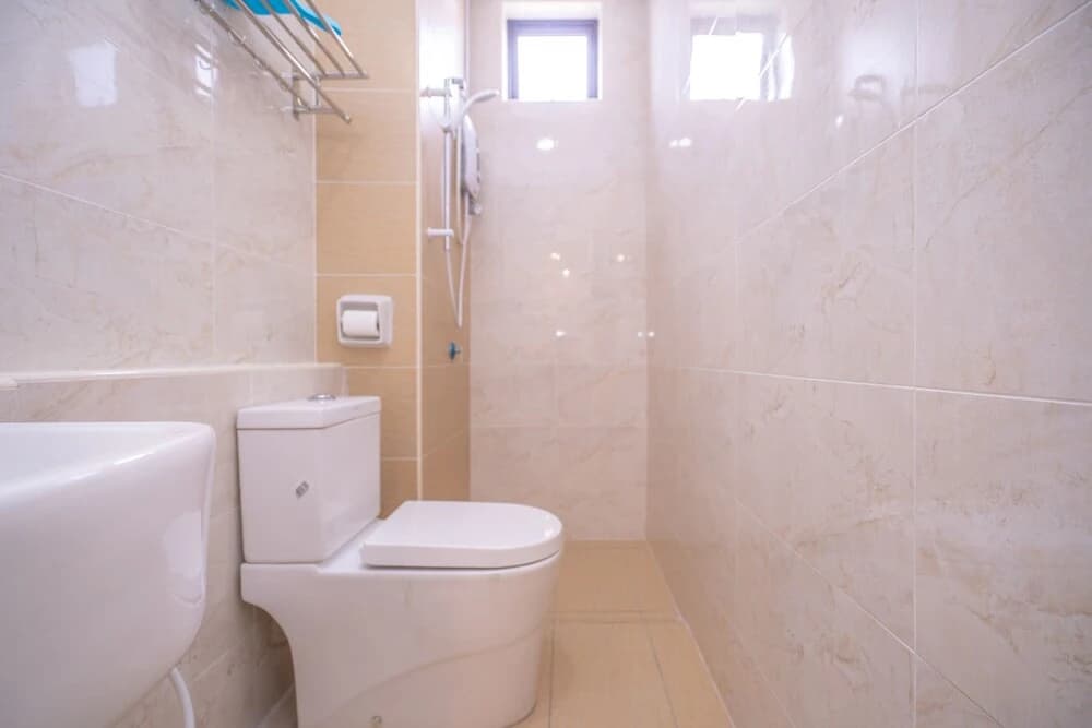 OYO Home 90401 D' Summit Residence YML 2108 - photo 4