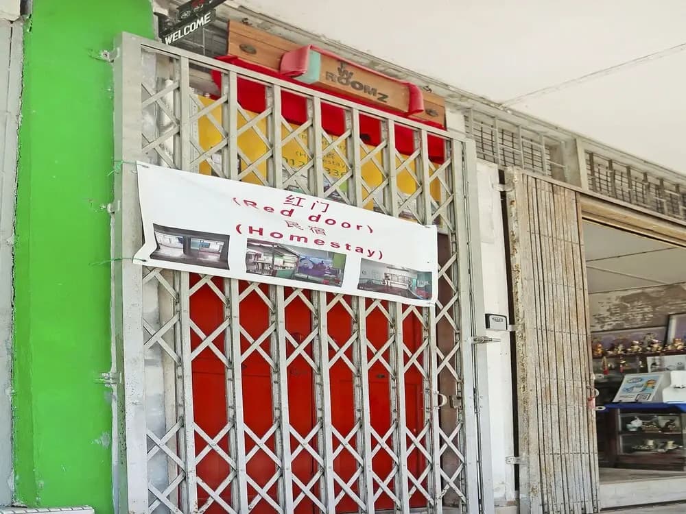 OYO 90571 Red Door Homestay - photo 8