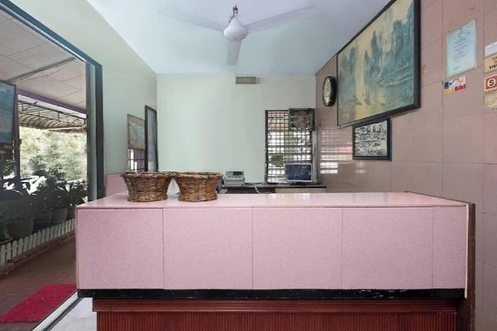 Lumut Villa Inn - photo 2