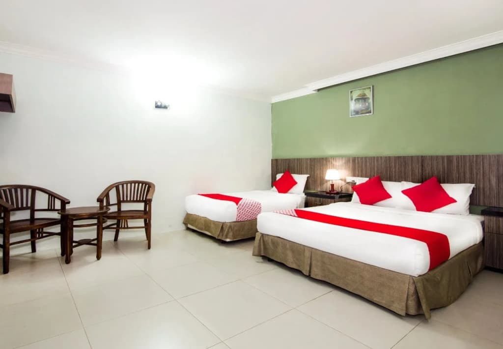 OYO 443 Crystal City Hotel - photo 6
