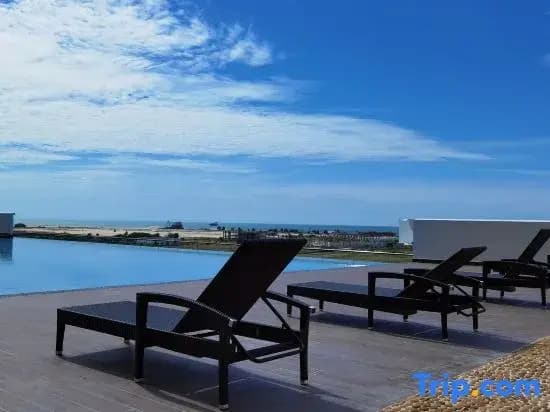 Amber Cove Seaview I MUJI 2BR I Game Room I 3-9 Pax - photo 6