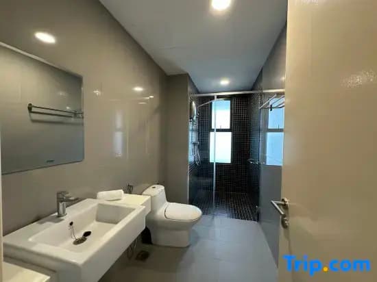 Serene Suites in Jelutong - photo 4