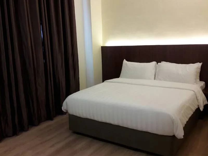 Place2Stay Business Hotel @ Emart Riam - photo 5