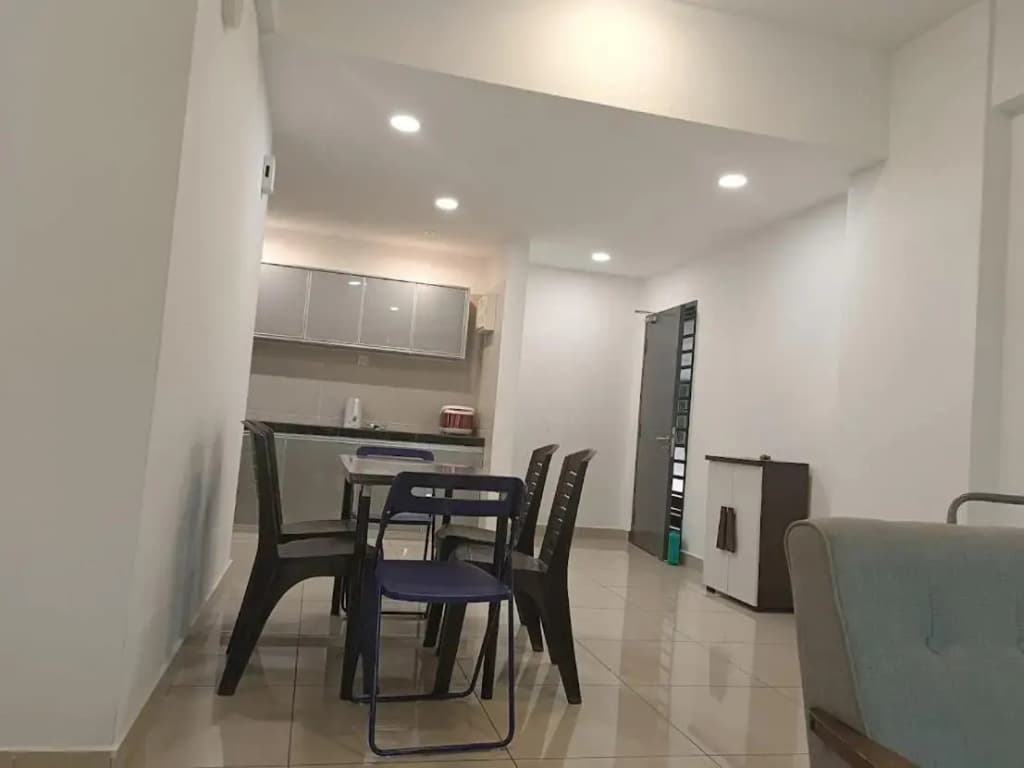 8pax Mount austin Midori Green homestay - photo 19