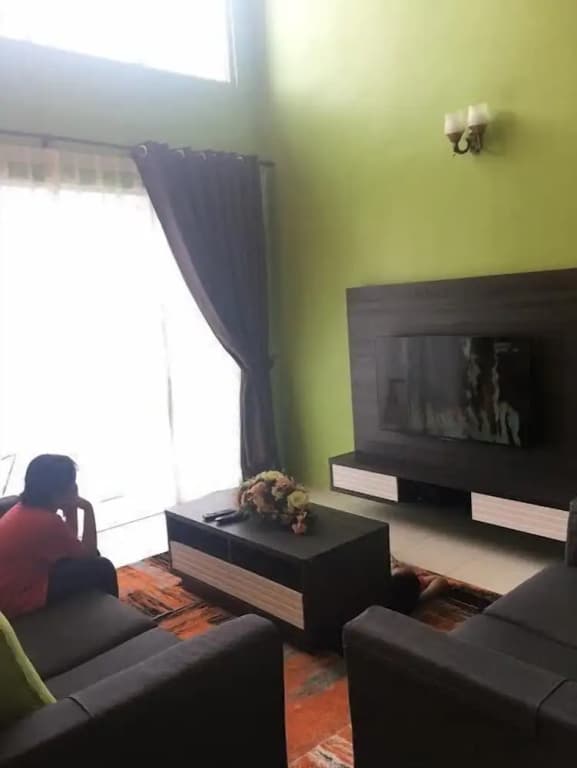 Homestay Casa Mewah at Hijauan Heights - photo 2