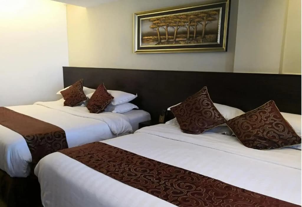 J Suites Hotel - photo 3