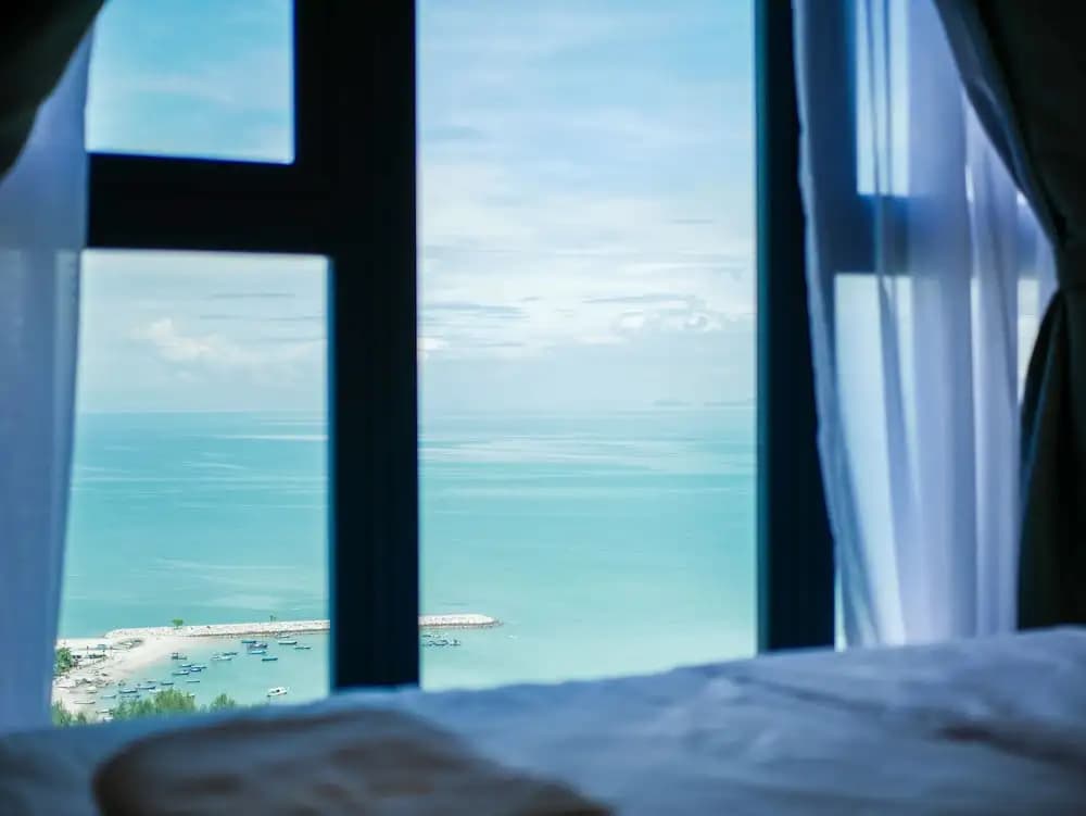 May Full Seaview Luxury Suite - photo 18