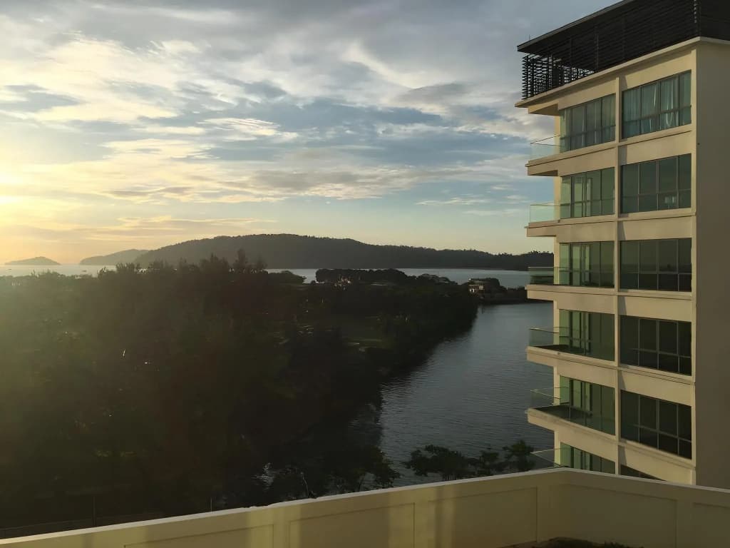 Sunset & Seaview Vacation Condo City Centre @ IMAGO Shopping Mall - photo 14