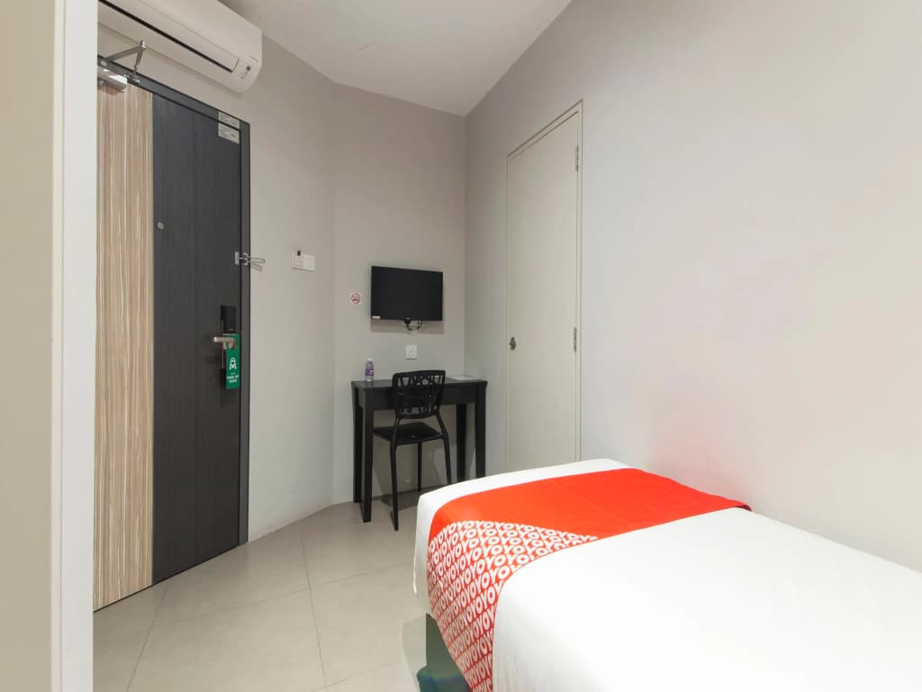 Super Oyo 1191 Yootel Boutique Hotel - photo 23