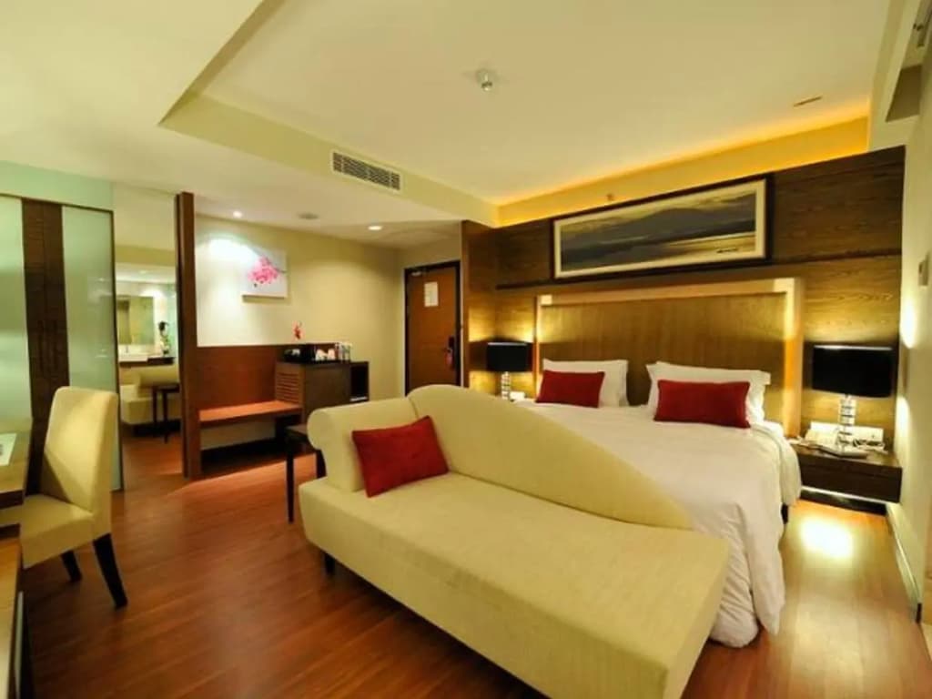Grand Borneo Hotel - photo 7