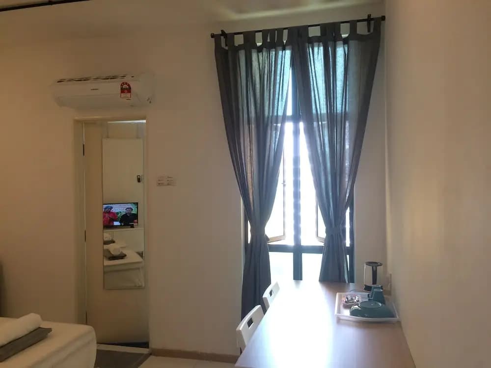 Lawang Suite Corner Roomstay 1 - photo 3