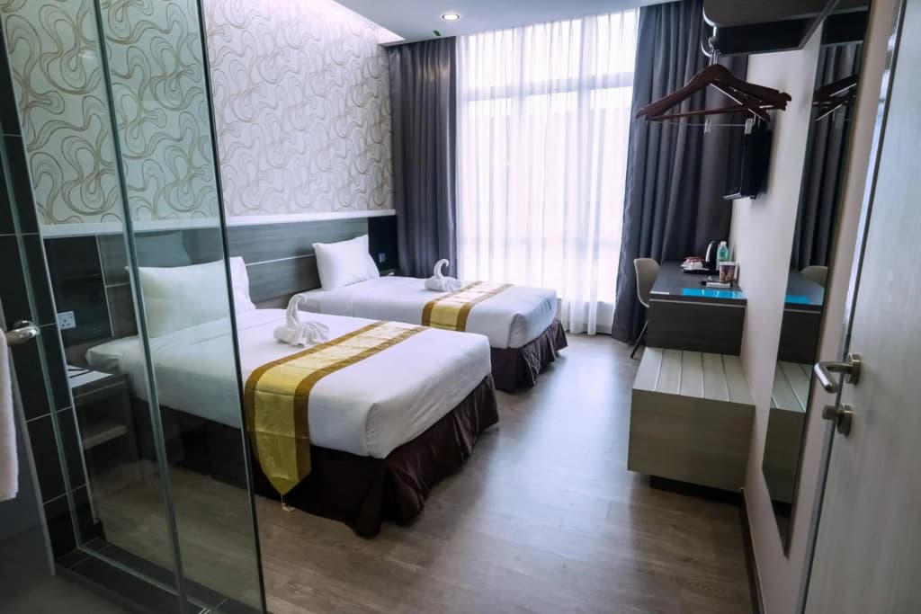 Indra Hotel - photo 1