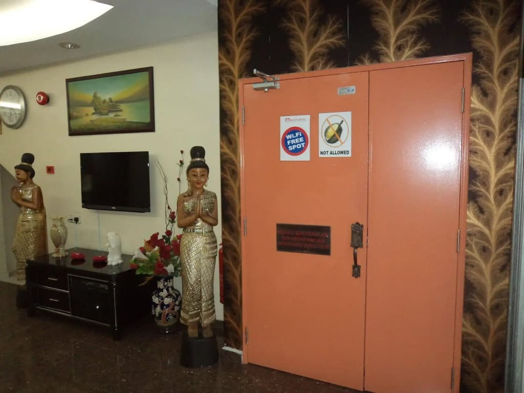 OYO 424 KK Inn Hotel - photo 13