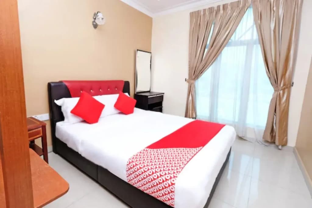 Swing & Pillows @ Ayuni Hotel, Bangi Selangor - photo 4