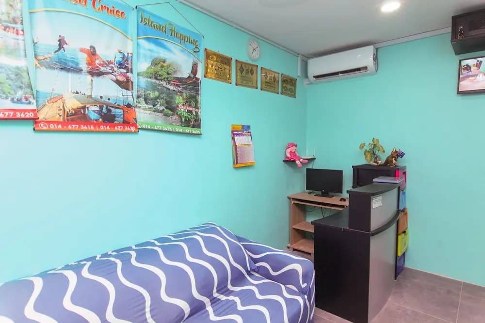 OYO 89517 Little Tanjung Chalet - photo 7