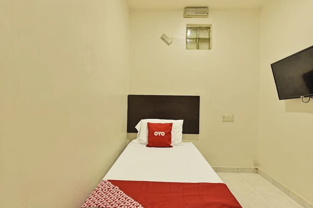 OYO 90806 Rumah Tumpangan Laut Selatan - photo 5