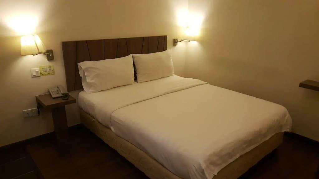 9 Square Hotel - Kota Damansara - photo 4