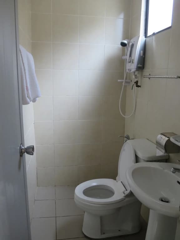 Wah May Hotel - photo 9