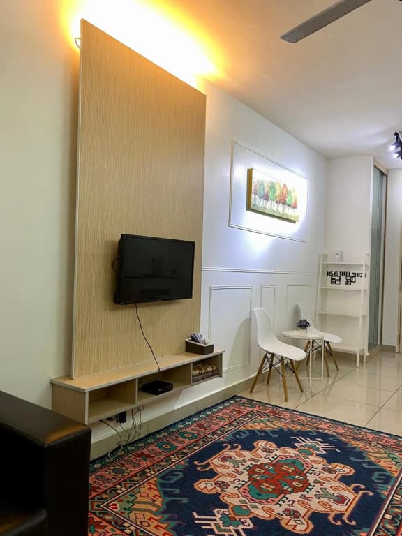 Private Studio Viana Court Service Apartment 3 with private parking - photo 3