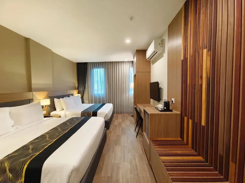 Zoom Hotel - photo 34