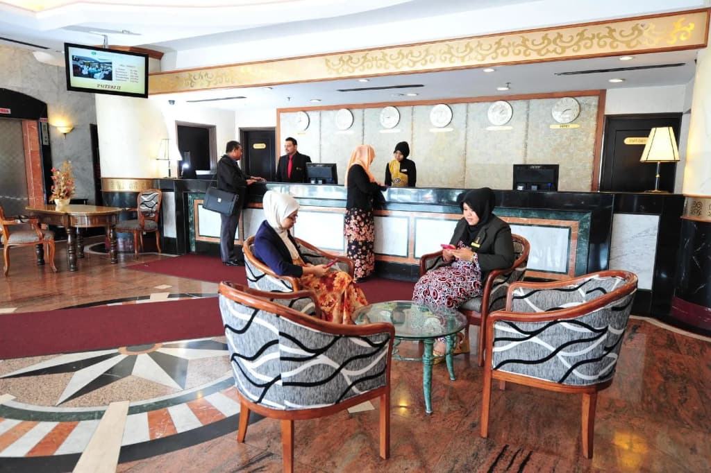 Emerald Puteri Hotel - photo 17