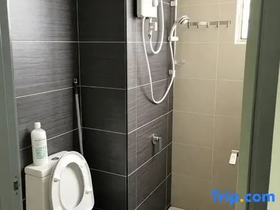 Cozy Homestay at Menara Hartamas 1-4Pax - photo 1