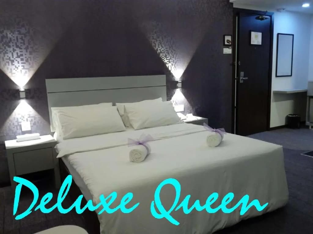 Muar Traders Hotel - photo 18