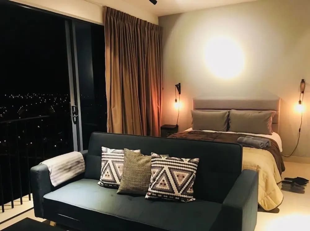 Machome GuestHome at Trefoil Setia City - photo 4