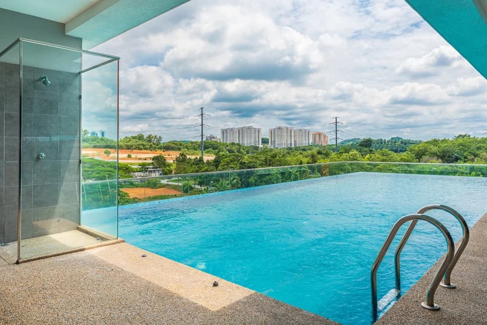 8500SF Rooftop Pool & Gym at Cyberjaya - photo 12