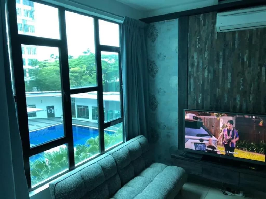 02-AUSTIN REGENCY JY HOMESTAY for 2pax Pool View - photo 3